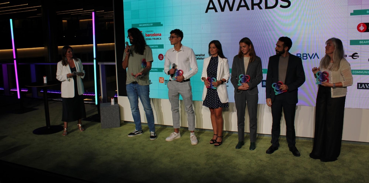 Blanca Sorigué junto a los ganadores de los Premios a las Mejores Startups de BNEW