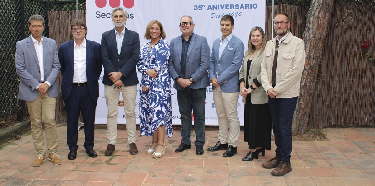Junta directiva de Air Cargo Club: Alfred Lorman (Kerry Logistics); Lluís Albert Martínez (Gen-Air); Daniel Pasaro (Turkish Airways); Mónica Vicente (Aduaport);Fran García (Total Freight), Ricardo Bagen, presidente Air Cargo Club (IAS Handling); Lídia Soriano (DB Schenker); y Toni Juárez (Trans Junior). Foto M.V.