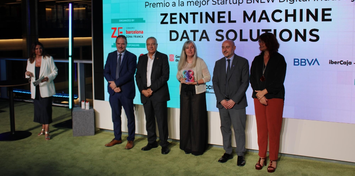 Blanca Sorigué, directora general del CZFB; Joan Romero, director ejecutivo de ACCIÓ; Pere Navarro, delegado especial del Estado en el CZFB; María Rivas, CCO-Founder de Zentinel Machine Data Solutions; Carlos Prieto, delegado del gobierno de España en Catalunya; y Laia Bonet, 1ª teniente de Alcalde del Ayuntamiento de Barcelona. Foto M.V.