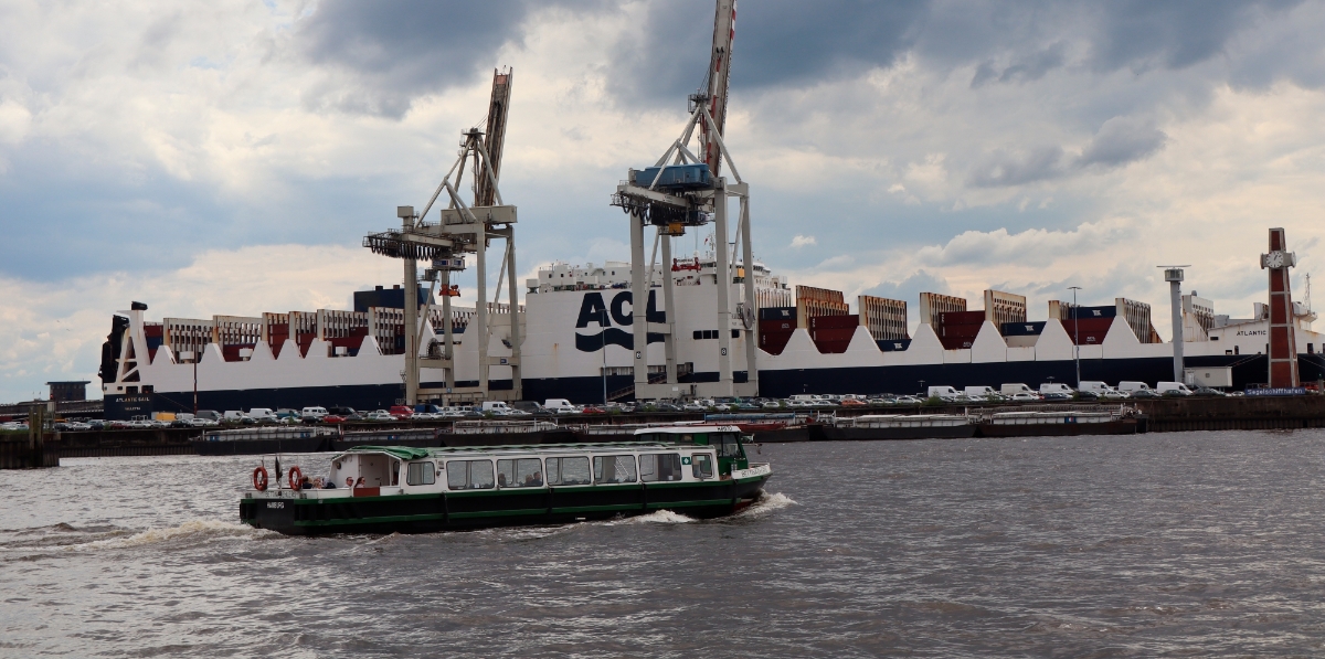 Diario del Puerto en el Puerto de Hamburgo
