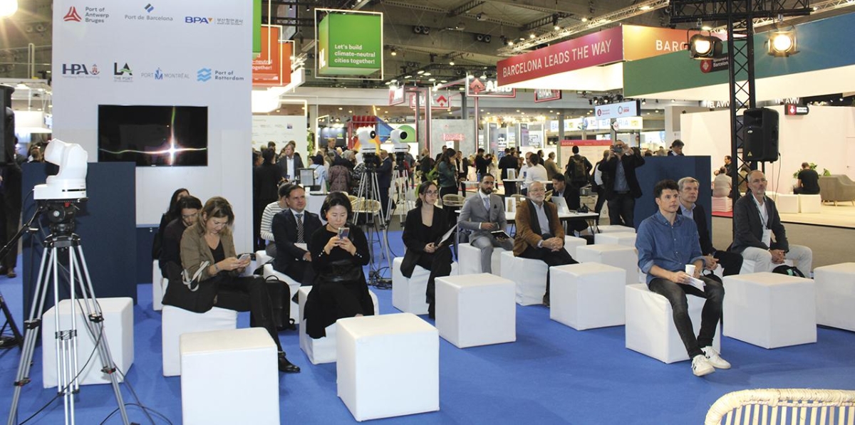 Público asistente a la inauguración de Smart Ports. Foto A.Tejera.