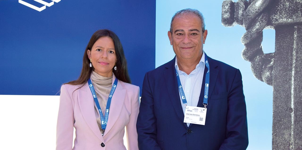 Luisa Gomez-Albo junto a , José Luis Carretero, head of Itinerary Planning &amp; Port Operations. Foto B.C.