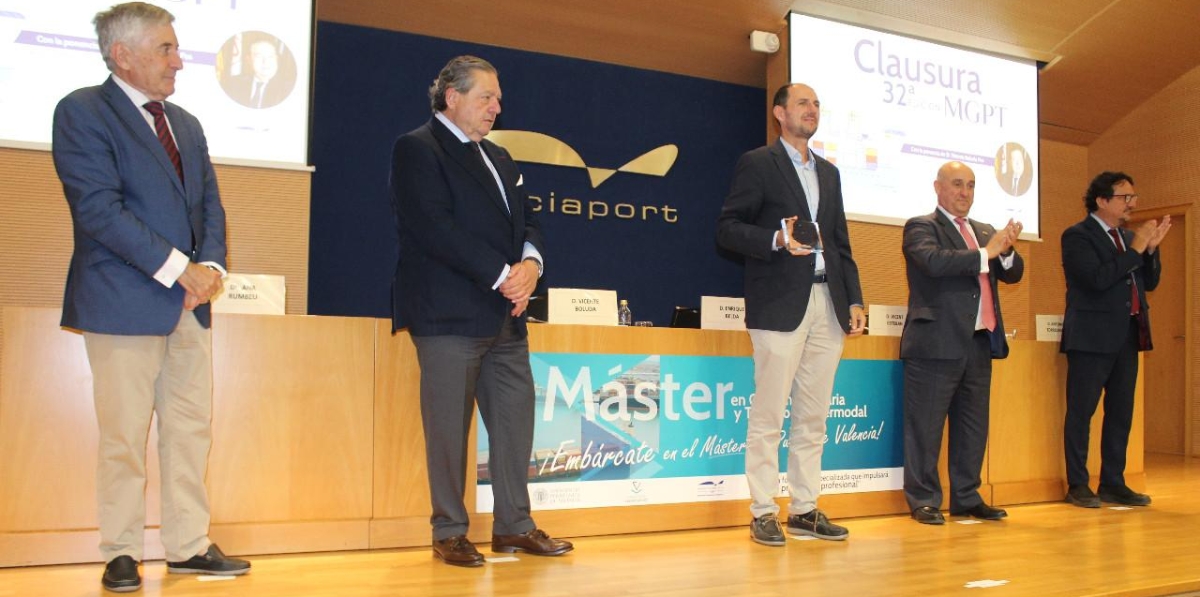 Reconocimiento a APM Terminals Valencia, recogido por Miguel Ruiz, director de Relaciones Institucionales y Laborales de APM Terminals España.
