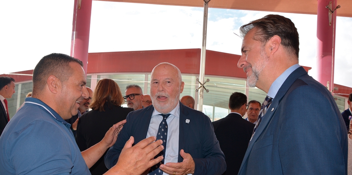 Desayuno Informativo Diario del Puerto con Óscar Puente