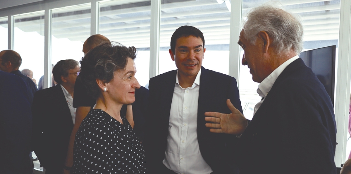 Presentación Grúas STS APM Terminals Valencia