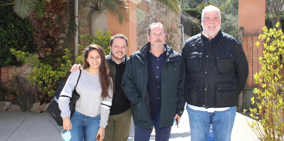 Jaqueline Viera, Sebastián Vinuesa y Enric Usach (Usach) junto a Epi Mejino (REM).