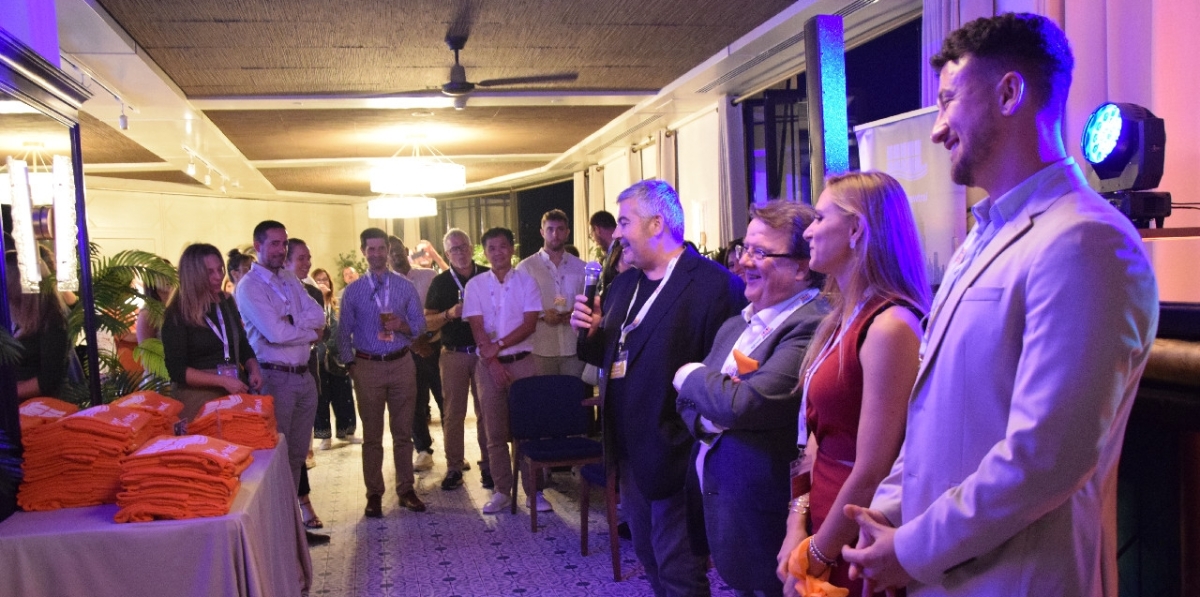 La compañía reunió a más de 150 personas en su tradicional afterwork en Valencia. Foto J.C.P.