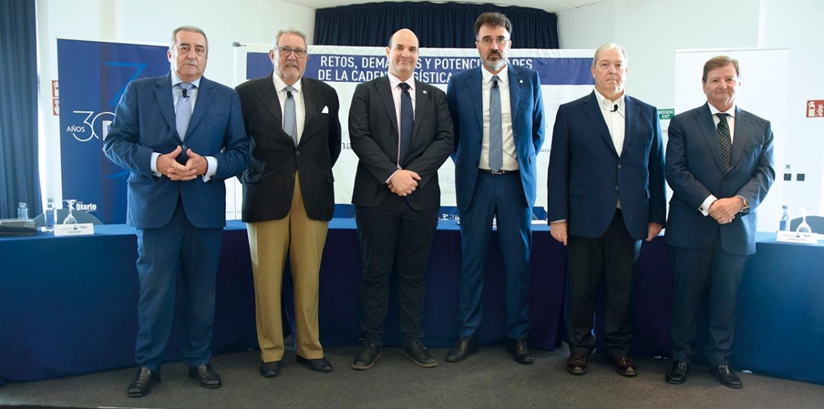 Emili Sanz, presidente de ATEIA-OLTRA Barcelona; Javier Vidal, presidente de la Asociación de Empresas Estibadoras de Barcelona; Miguel Jiménez, director de Diario del Puerto; Lluís Salvadó, presidente de Port de Barcelona; Jordi Trius, presidente de la Asociación de Agentes Consignatarios de Buques de Barcelona y Antonio Llobet, presidente del Colegio de Agentes de Aduanas de Barcelona. Foto: R.T.