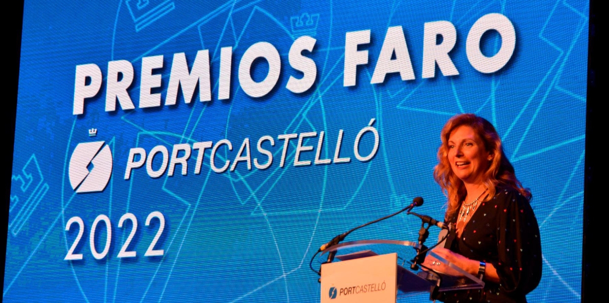 Amparo Marco, alcaldesa de Castellón, recogió el Faro Cultura.