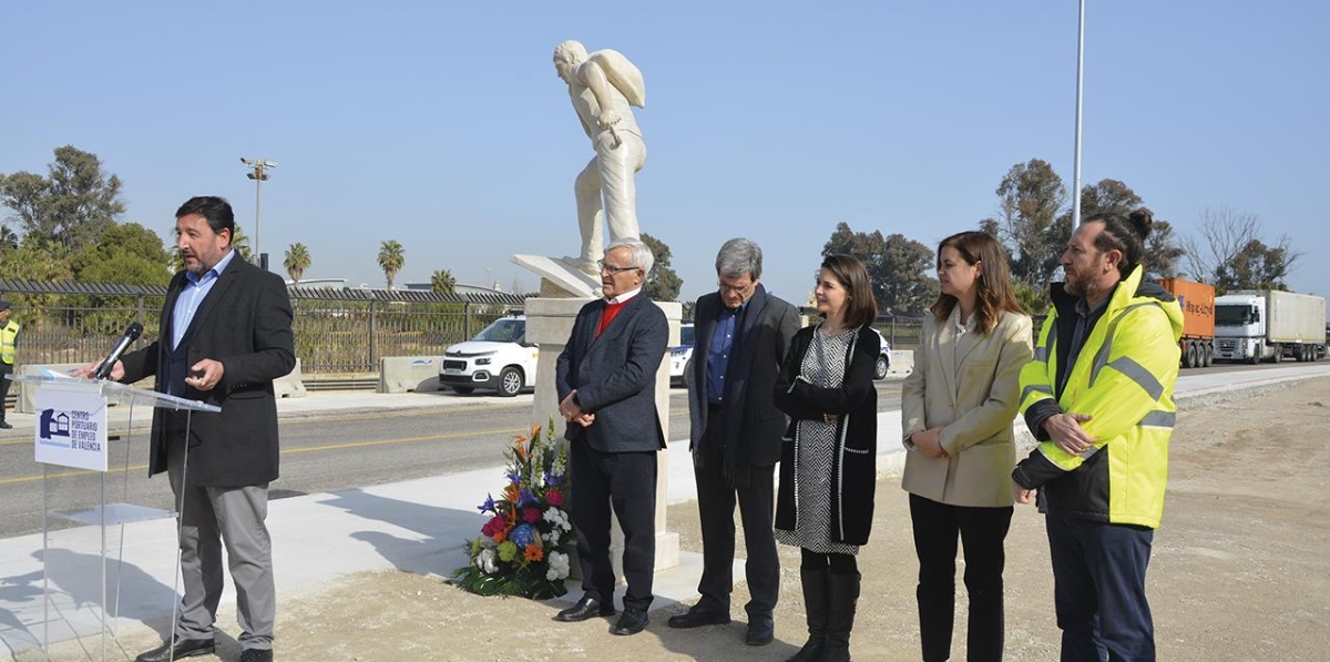 Inauguración del monumento de homenaje al estibador portuario