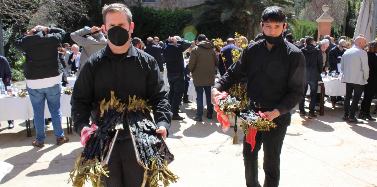 Los calçots fueron el alma de la fiesta.
