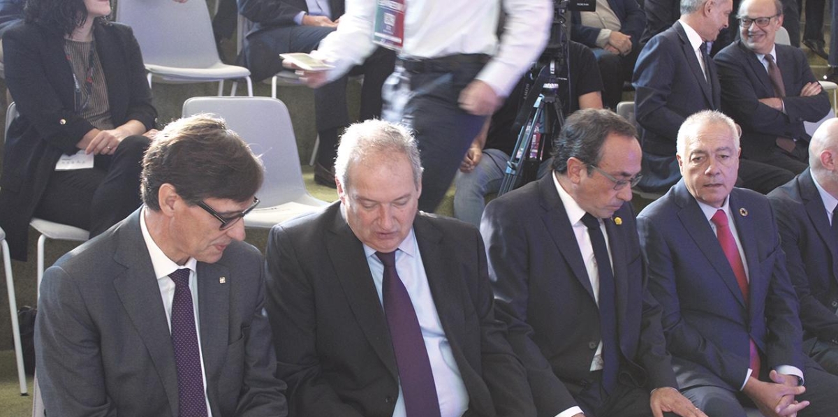 Salvador Illa, presidente de la Generalitat; Jordi Hereu, ministro de Industria; Josep Rull, presidente del Parlament de Catalunya; y Pere Navarro, delegado especial del Estado en el CZFB. Foto M.V.