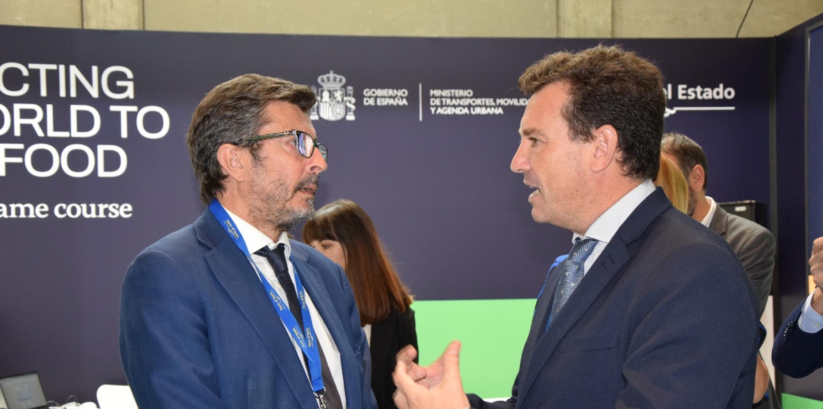 Álvaro Rodríguez Dapena, presidente de Puertos del Estado, junto a Alberto Santana, presidente del Puerto de Huelva. Foto B.C.
