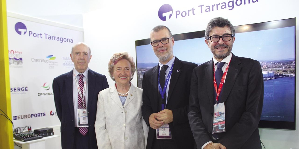 Joan Oriol, presidente de Apport; Laura Roigé, presidenta de la Cámara de Tarragona; Josep Maria Cruset, presidente del Port de Tarragona, y Álvaro Rodríguez Dapena, presidente de Puertos del Estado. Foto L.E.