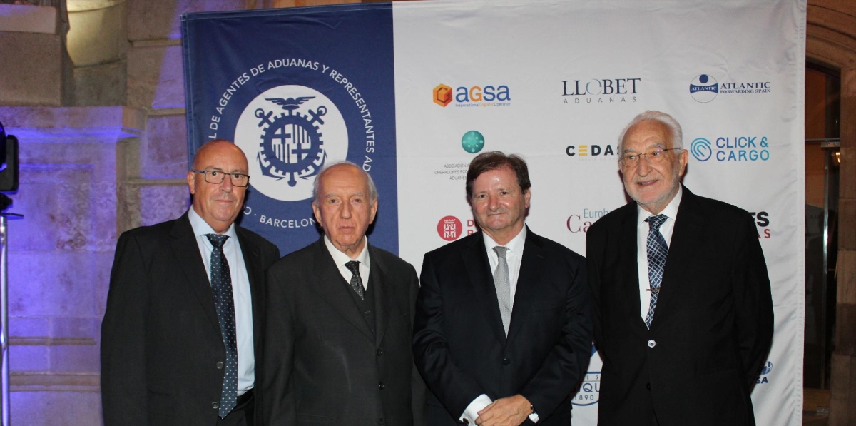 Mariano Sánchez, Neptune Barcelona; Nicolás Canela; Antonio Llobet, presidente COACAB, y Daniel Tarragona, Setram. Foto A.Tejera.