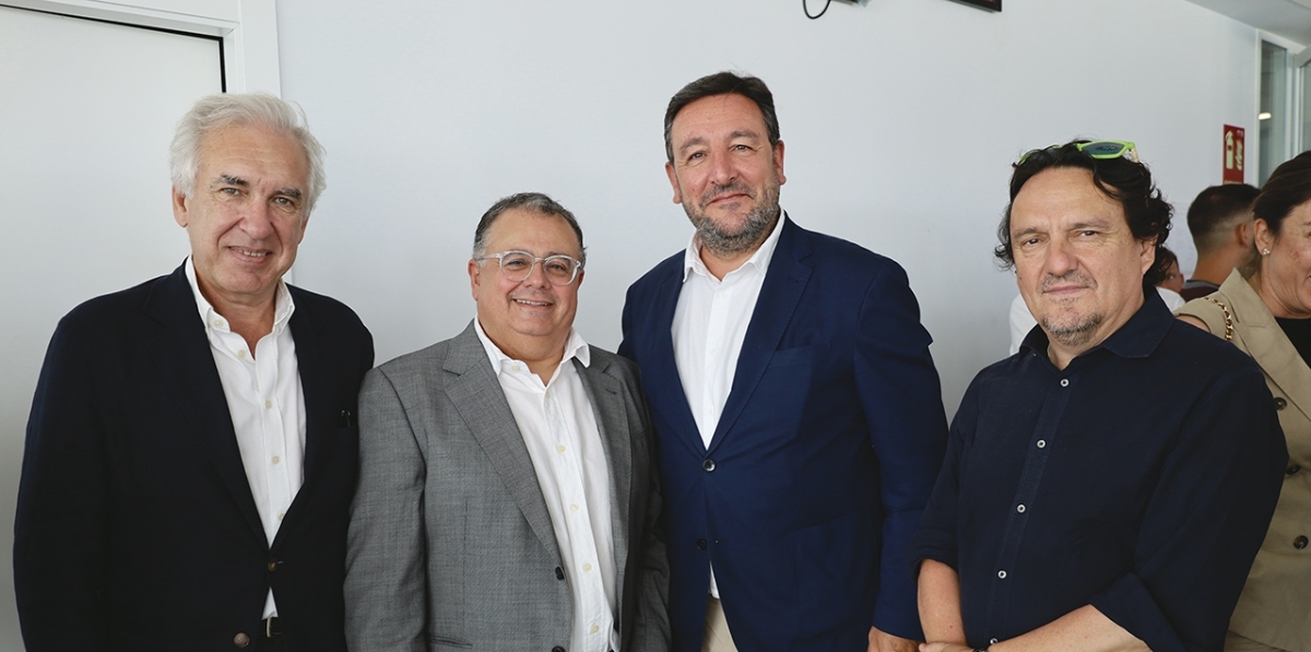 Presentación Grúas STS APM Terminals Valencia
