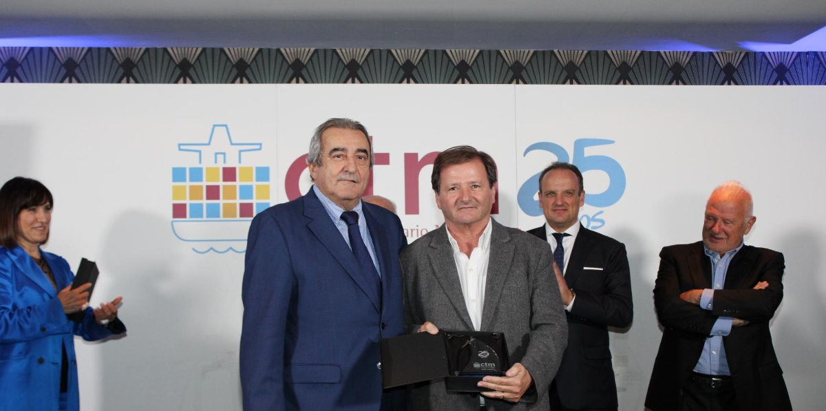 Emili Sanz, presidente de ATEIA-Oltra Barcelona y miembro de la junta del CTM, y Antonio Llobet, presidente del COACAB. Foto A.Tejera.