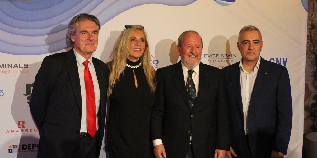 Albert Oñate, secretario-director de ASECOB; Mònica Quitana, gerente de la Asociación de Consignatarios de Barcelona; Julio Carrasco, presidente ASECOB; y Salvador Richart, presidente de la Asociación de Consignatarios de Barcelona.