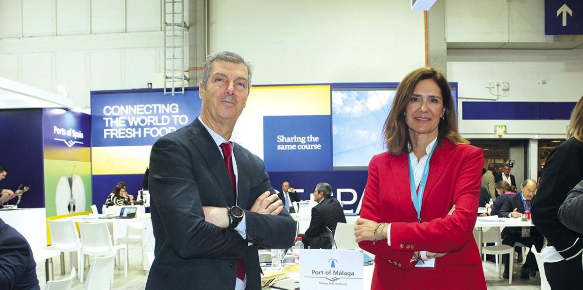 Jesús Peña, jefe de Planificación, y Pilar Fernández-Fígares, gerente de la Fundación Málagaport.