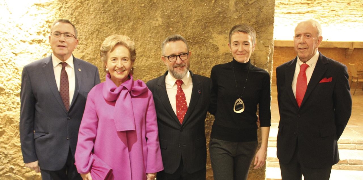 Ramón Marsal y Laura Roigé, Cámara de Comercio de Tarragona; Säul Garreta, presidente de la Autoridad Portuaria de Tarragona; Alba Moreno, señora de Sául Garreta y Joan Oriol, presidente de Apport. Foto: JCS.