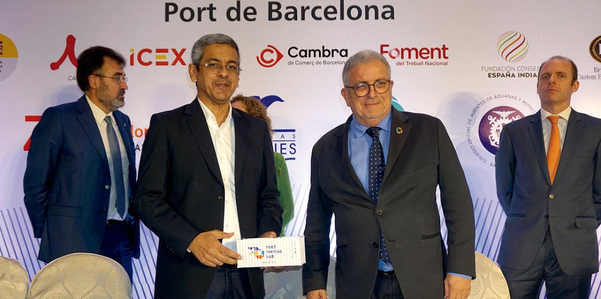 Eduard Rodés con Dushyant Mulani, presidente de la Federación de Transitarios de la India. Foto F.V.