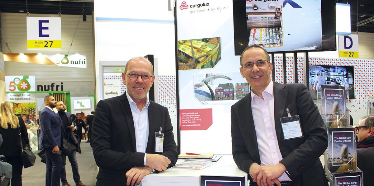 A la izquierda, Christian Theis, global product manager; y Olav Glorvigen, director global product management, de Cargolux. Foto B.C.