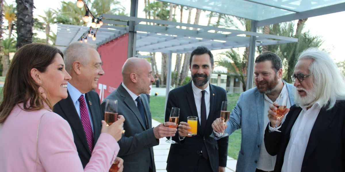 Blanca Sorigue, directora general del CZFB; Pere Navarro, delegado especial del Estado en el CZFB; Carlos Prieto, delegado del Gobierno en Catalunya; Roger Torrent, conseller de Empresa; Marc Sanglas, secretario de Mobilitat i Logisitca de la Generalitat; y Joan Jaume, secretario general de Territori.