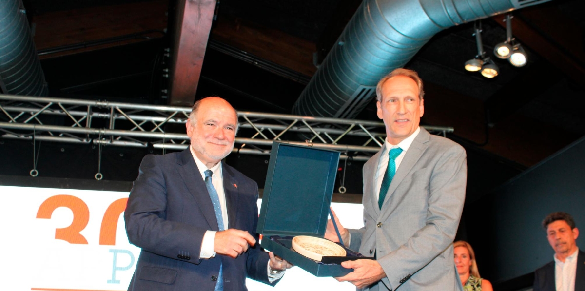 Joan Sabaté, subdelegado del Gobierno de España en Tarrgona, y Eduard Baurier, de Ambilu Pipes Spain. Foto J.C.S.