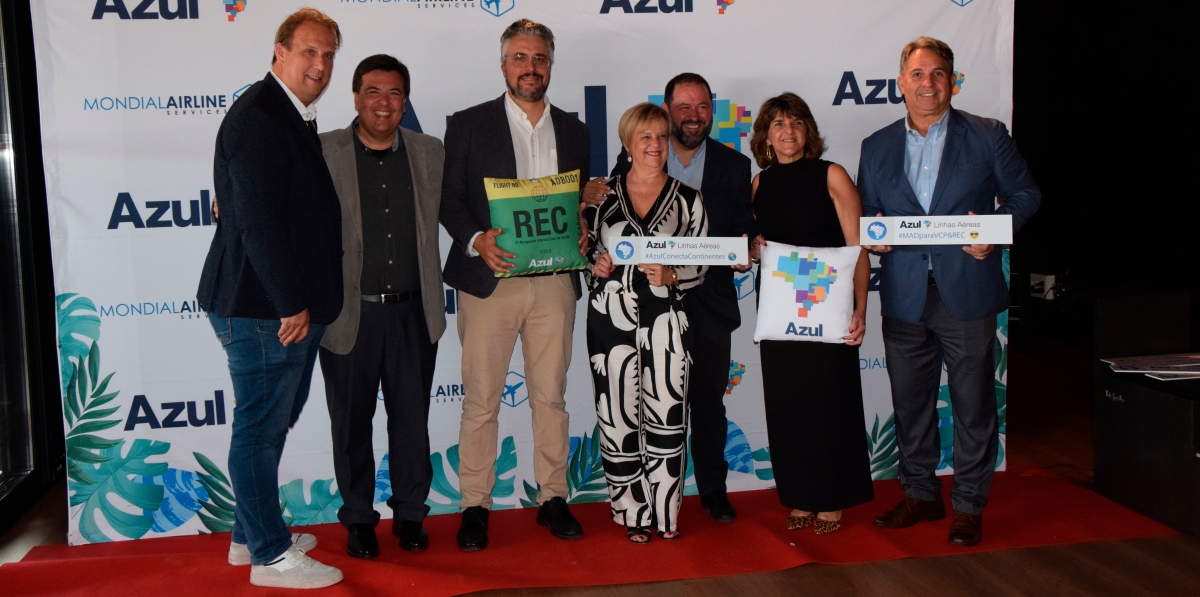 Equipo de Azul Linhas Aéreas Brasileiras. Foto M.C.
