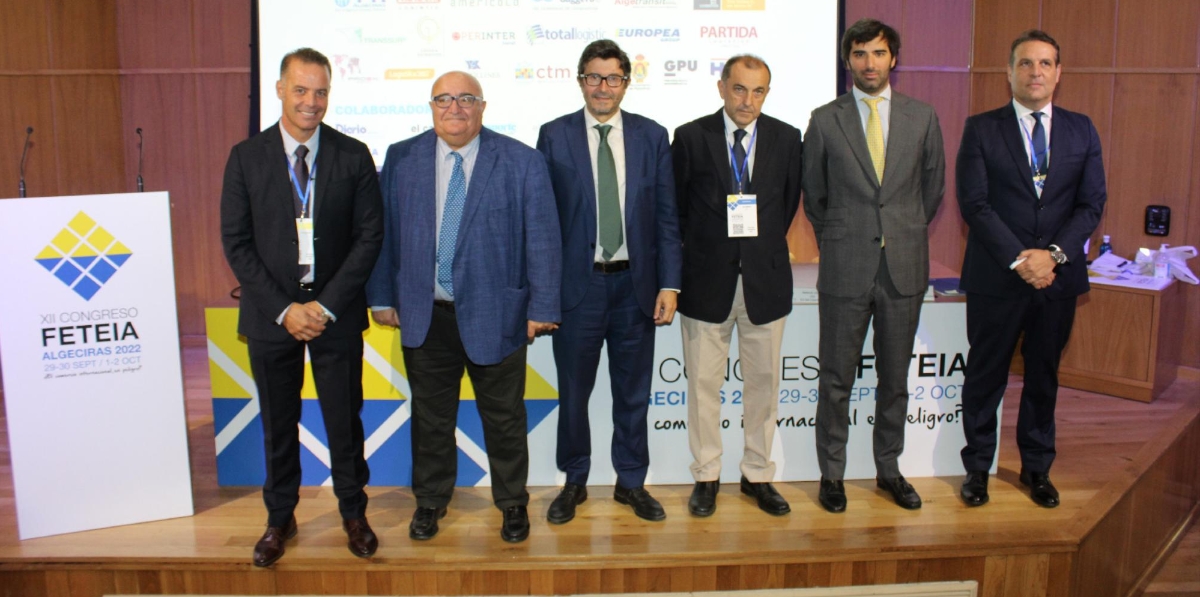 Manolo Cózar, ECS 360 Logistics; Antonio de la Ossa, CEO de Ossa Consultores y exdirector del Departamento de Aduanas e IIEE; Álvaro Rodríguez Dapena, presidente de Puertos del Estado; Alonso Luque, CEO de Total Terminal International Algeciras; Martín Fernández, abogado y secretario técnico de FETEIA-Oltra, y Santiago Fonseca, Algeciras Branch manager Hyundai Merchant Marine. Foto A.Tejera.