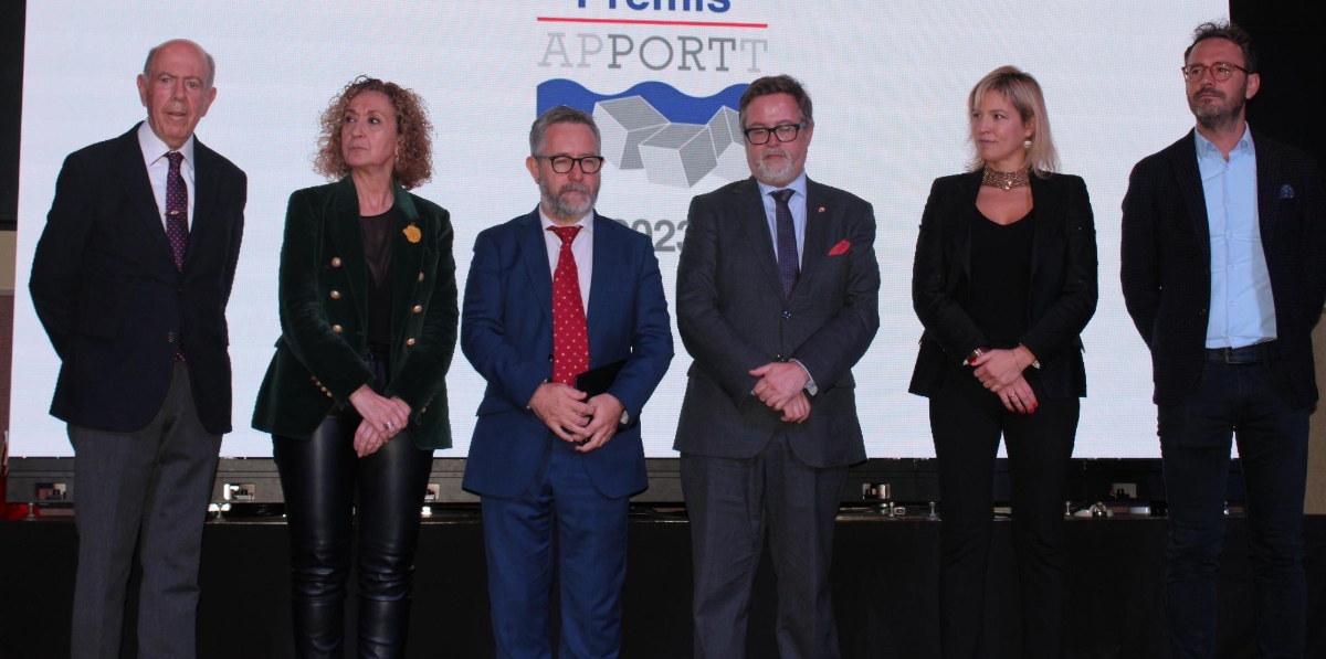 Joan Oriol, presidente de APPORT; Ester Capella, consellera de Territori de la Generalitat de Catalunya; Saül Garreta, presidente de Port Tarragona; Santiago José Castellà, subdelegado del Gobierno en Tarragona; Montse Adan, concejala Ayuntamiento de Tarragona; y Pere Segura, alcalde de Vila-seca. Foto M.V.