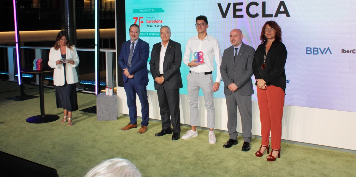 Blanca Sorigué, directora general del CZFB; Joan Romero, director ejecutivo de ACCIÓ; Pere Navarro, delegado especial del Estado en el CZFB; José Antonio Vega, fundador de Vecla; Carlos Prieto, delegado del gobierno de España en Catalunya; y Laia Bonet, 1ª teniente de Alcalde del Ayuntamiento de Barcelona. Foto M.V.