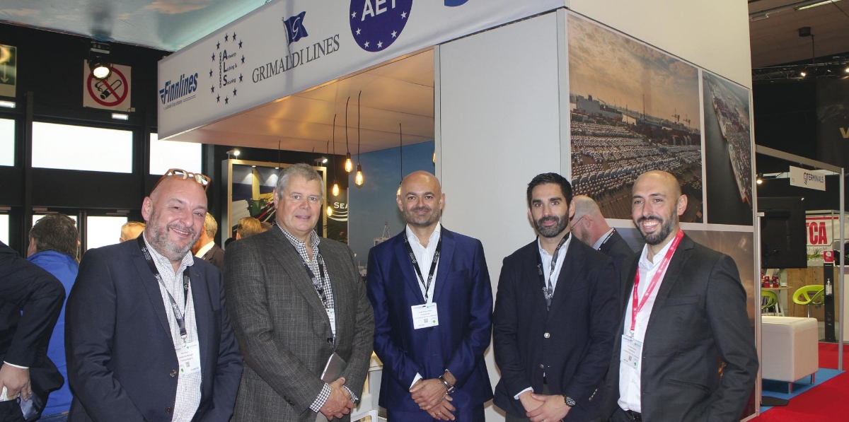 TORO Y BETOLAZA-GRIMALDI. Dirk Elink, Grimaldi Belgium; Luc Hens, Finnlines Belgium; Jorge Peidro, Toro y Betolaza (TyB); Gerardo Toro Ibargüen (TyB); Jon García (TyB). Foto J.P.