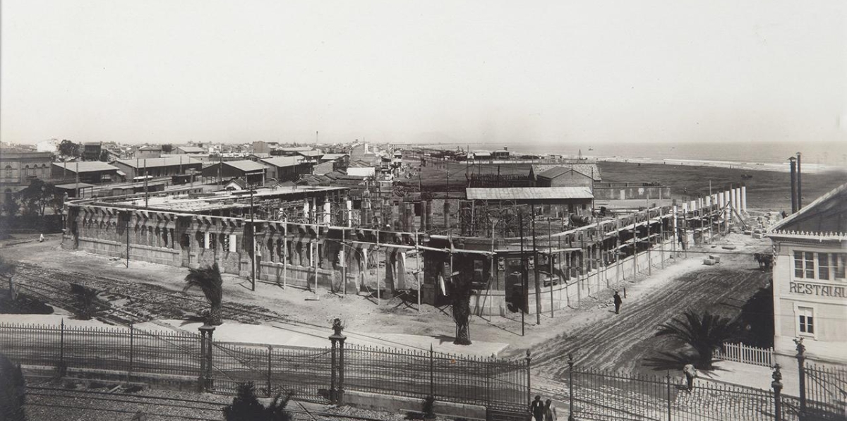 Imagen del avance de las obras de los Docks Comerciales del Puerto de Valencia en el año 1917.