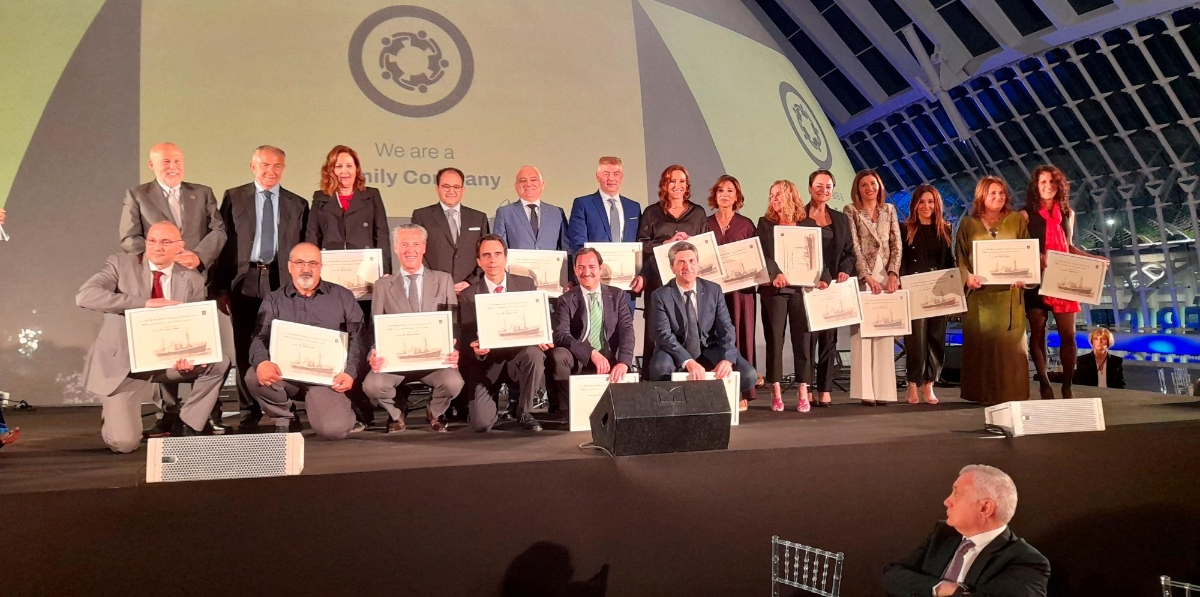 MSC España quiso distinguir a 17 empleados que llevan desarrollando su labor profesional durante 25 años en la compañía. Foto: Raúl Tárrega.