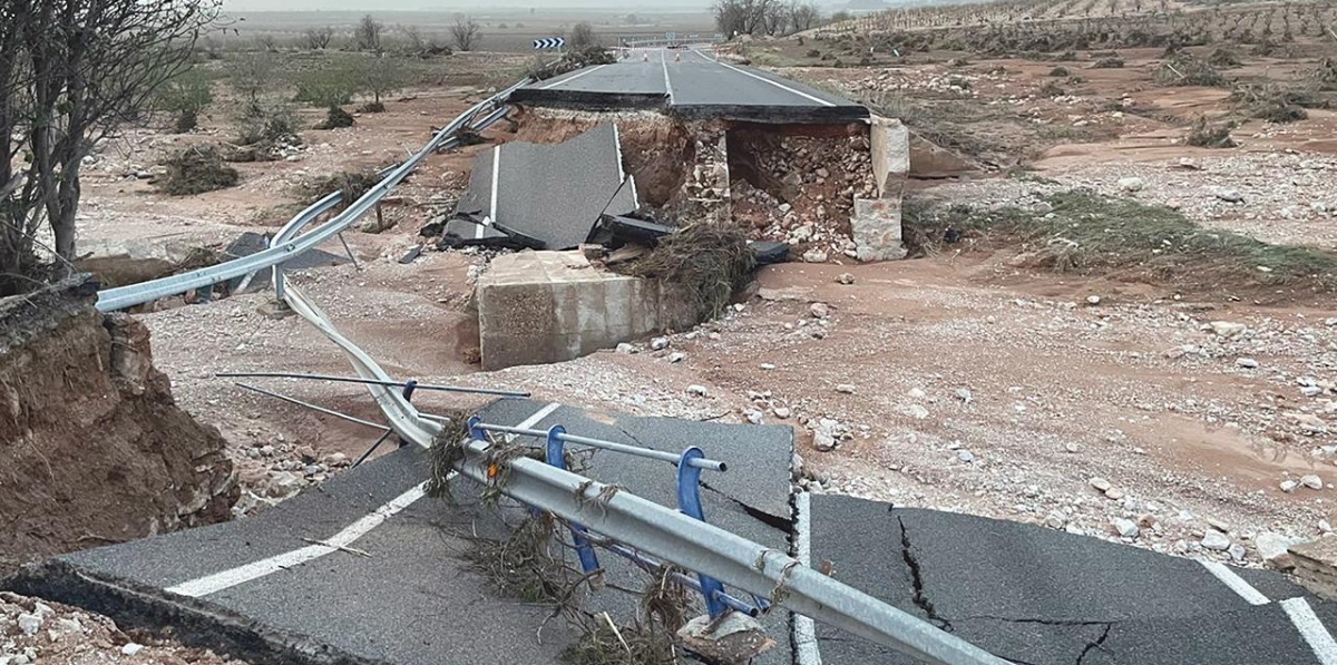 Graves daños en la carretera N-330 y N-322 (Pontón de Requena, Utiel, Talayuelas - Landete).