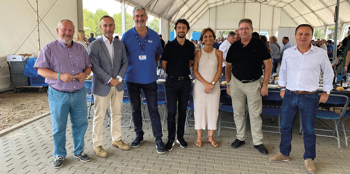 Julio Carrasco, presidente de ASECOB; Joan Pere Gómez, jefe de Gabinete de Presidencia del Port de Barcelona; Francisco Prado, director general de Grupo Diario; Damià Calvet, presidente del Port de Barcelona; Nuria Lacaci; secretaria general de ACE; José Miguel Regidor, subinspector de Policía; y Ángel Viveros, alcalde de Coslada; durante la celebración de la II Fiesta de la Logística de Madrid. Foto: DP.