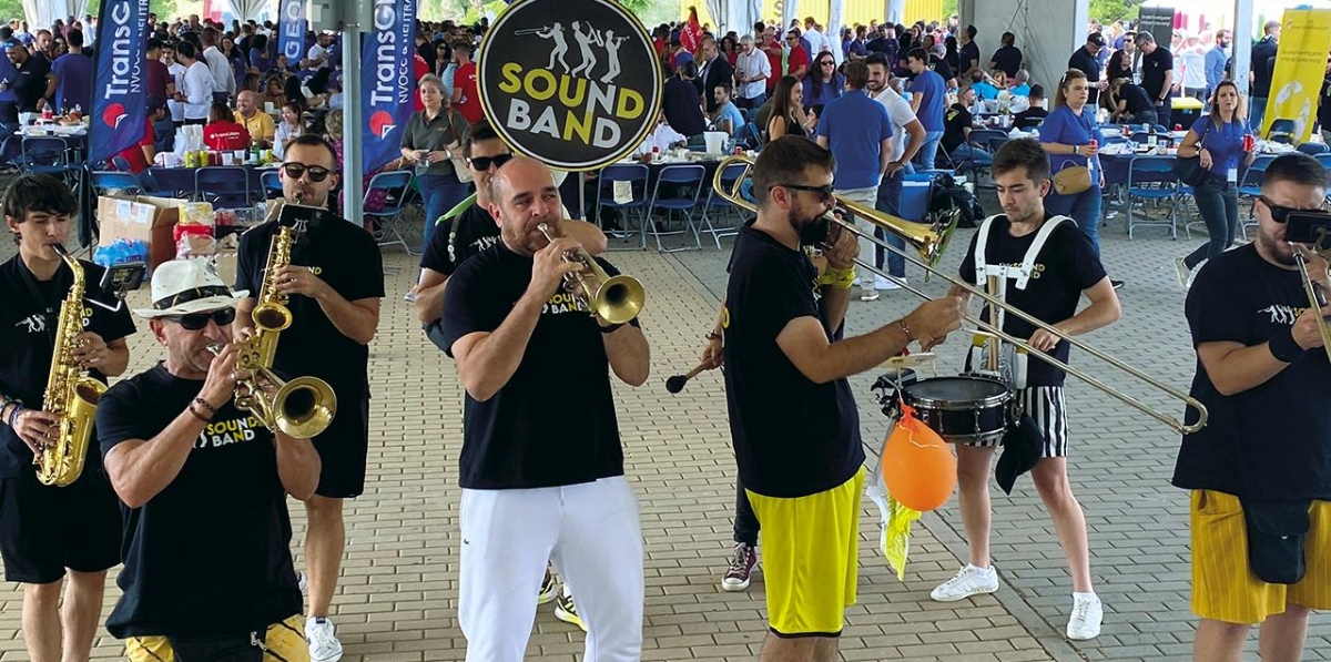 El evento estuvo amenizado por música en directo. Foto: DP.