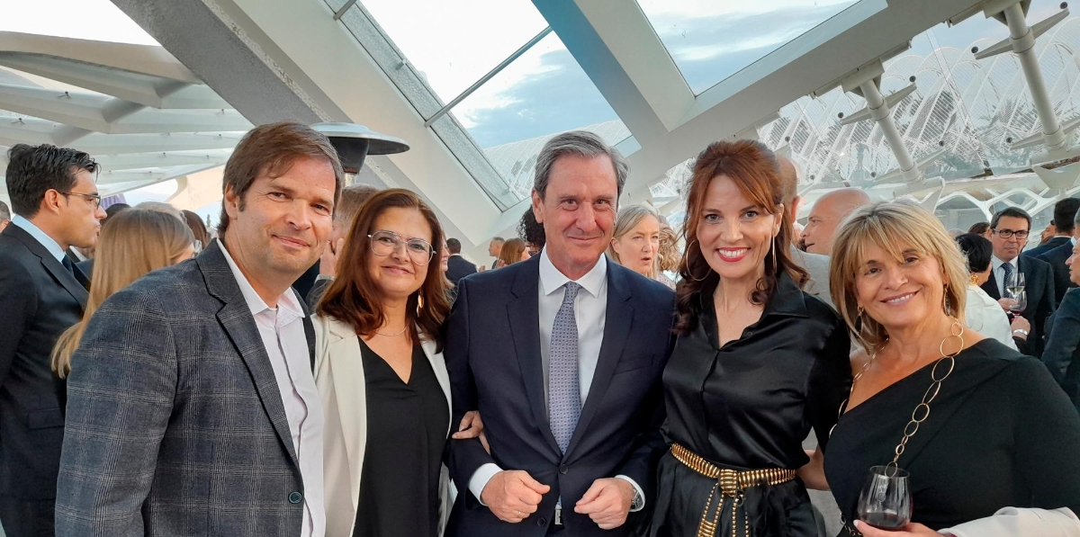 Luis Pérez del Molino (Kuehne &amp; Nagel), Mari Carmen Más (Kuehne &amp; Nagel), Miguel Ambielle (Kuehne &amp; Nagel), Carolina Lorente (MSC España) y Pilar Vila (Marckeric). Foto. Raúl Tárrega.