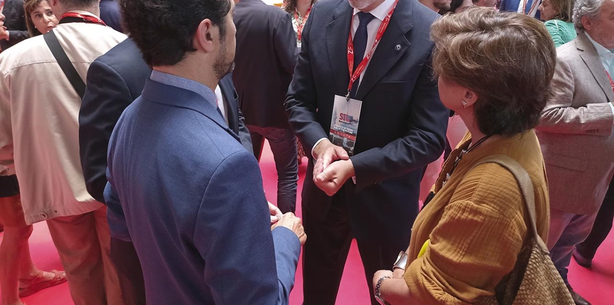 Damià Calvet, presidente del Port de Barcelona, junto con Paco Prado, director de Grupo Diario. Foto A.T.