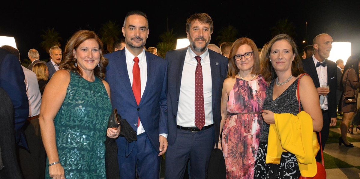 Amparo Seguí, Iván Igual, Rubén Marín, Mari Carmen Seguí y Débora Martínez. Foto: Raúl Tárrega.