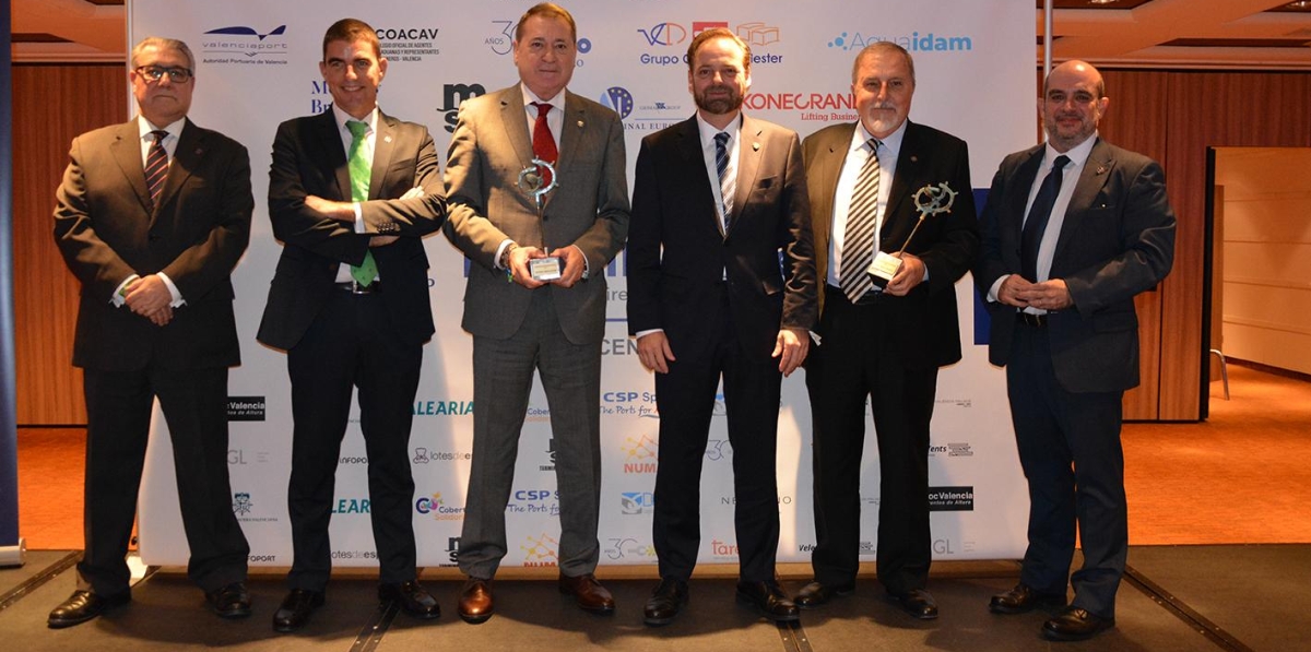 Este año, las Distinciones Propeller Valencia recayeron en Antonio García y Juan Cubells. En la imagen, de izquierda a derecha: Francisco Salvador, Jorge Selma, Antonio García, Alfredo Soler, Juan Cubells y Fernando Vitoria. Foto: Raúl Tárrega.