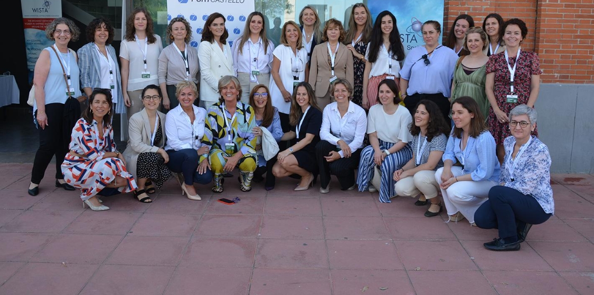 Profesionales de WISTA durante el encuentro anual celebrado en el Puerto de Castellón. Foto: Raúl Tárrega.