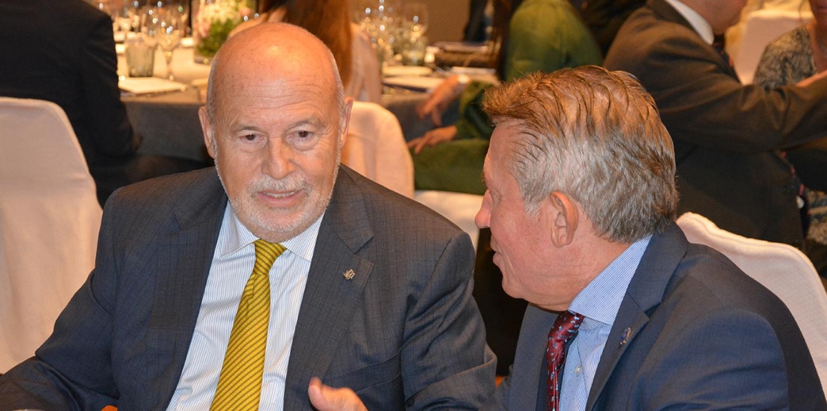 Francisco Lorente y José María Ballester, durante un momento de la velada. Foto: Raúl Tárrega.