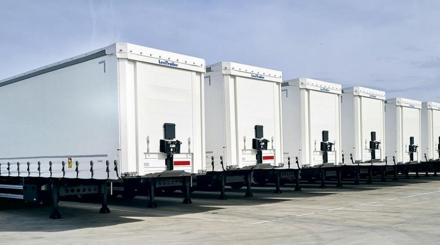DB Schenker incorpora 10 lonas Elite de Lecitrailer para la última milla en Catalunya