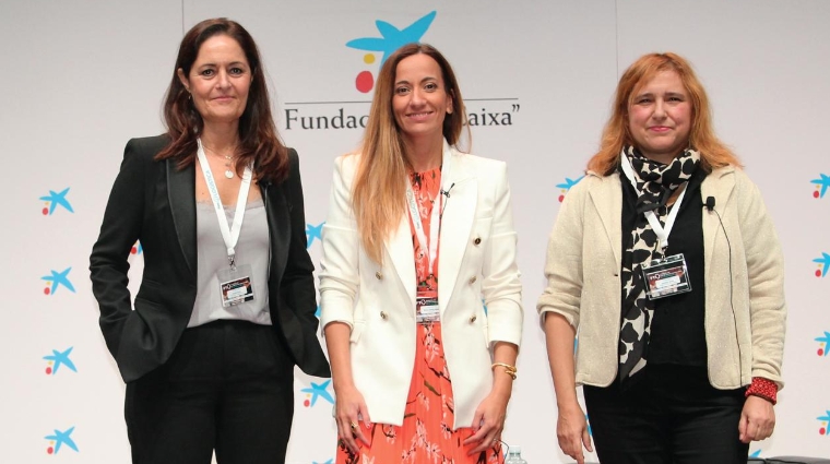 Desde la izquierda: Marilo Peris, co-fundadora y directora de Foro de Logística; Mónica Moso, head of the Centre for Knowledge and Innovation en Caixabank Dualiza; y María Jesús Algaba, directora de selección del Grupo Eulen. Foto B.C.