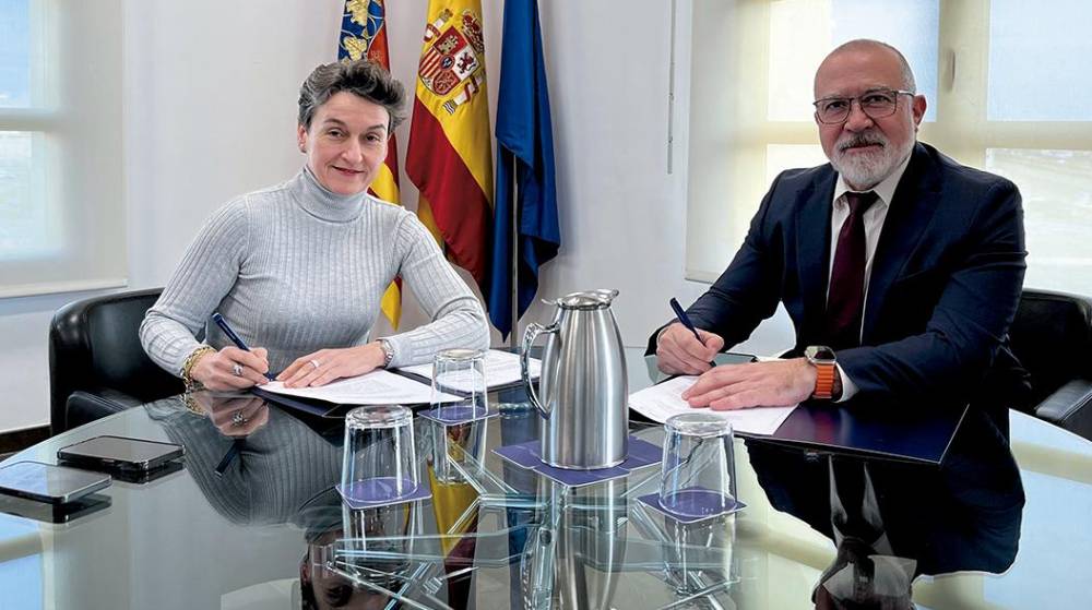 Valenciaport y Grimaldi firman el convenio de la planta fotovoltaica del silo de Valencia Terminal Europa