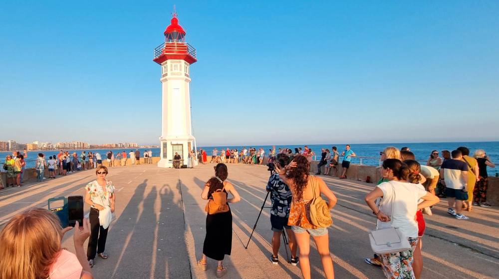 El Puerto de Almería amplía hasta septiembre la actividad “Atardecer en el Faro”