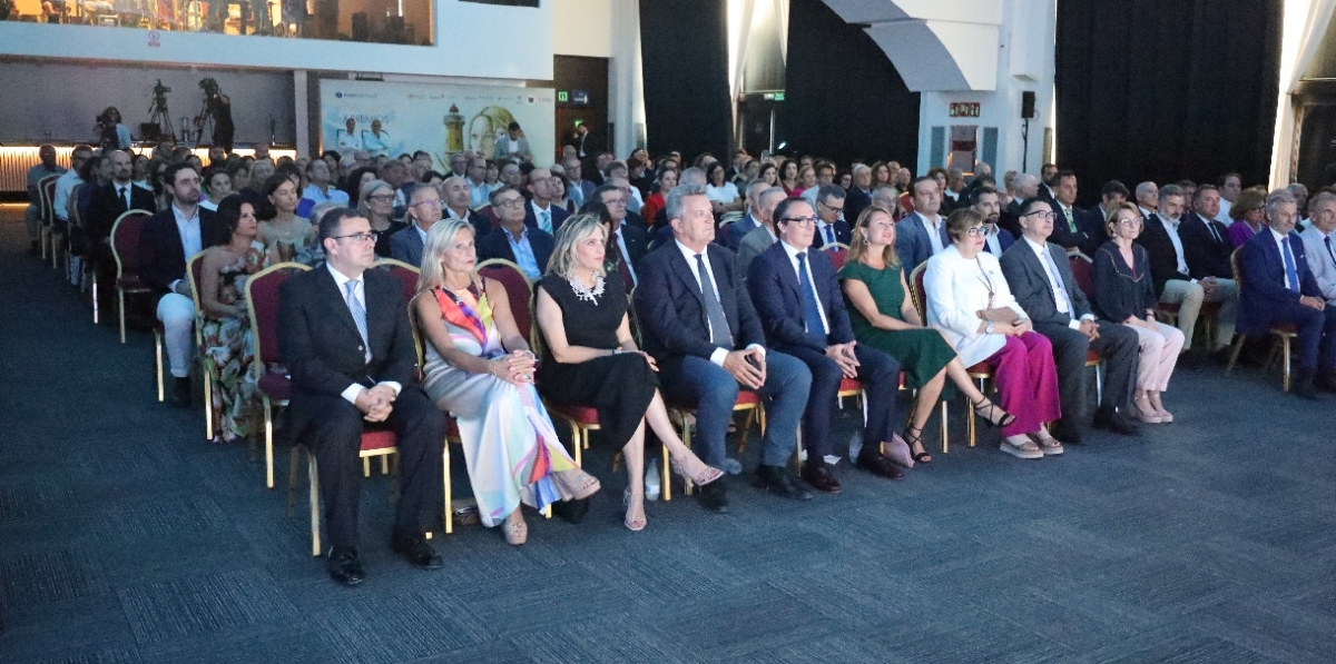 Autoridades asistentes al evento. Foto R. T.