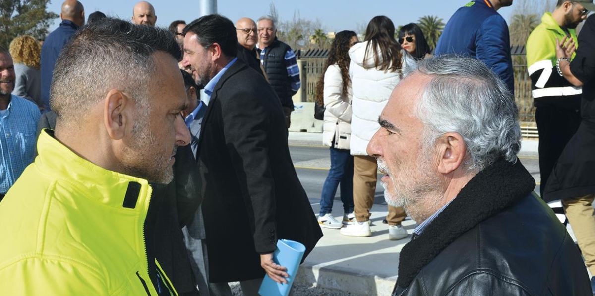 Inauguración del monumento de homenaje al estibador portuario